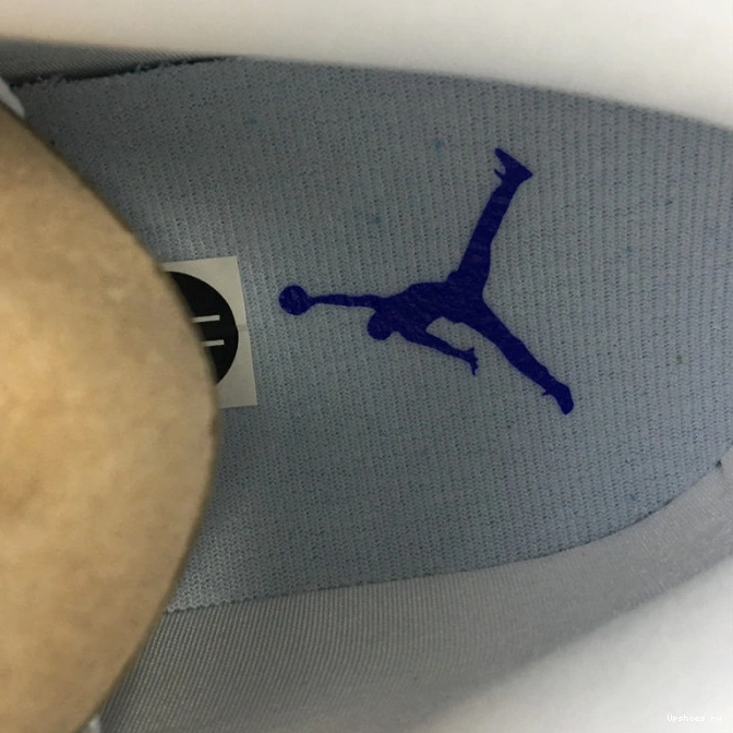 VIOLET-WHITE 1 MID 554724-451 AIR ROYAL HYPER HYPER JORDAN 0901
